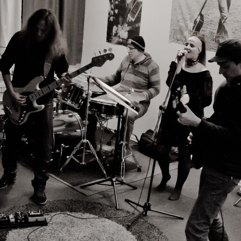 Giants Dwarfs and Black Holes – Interview