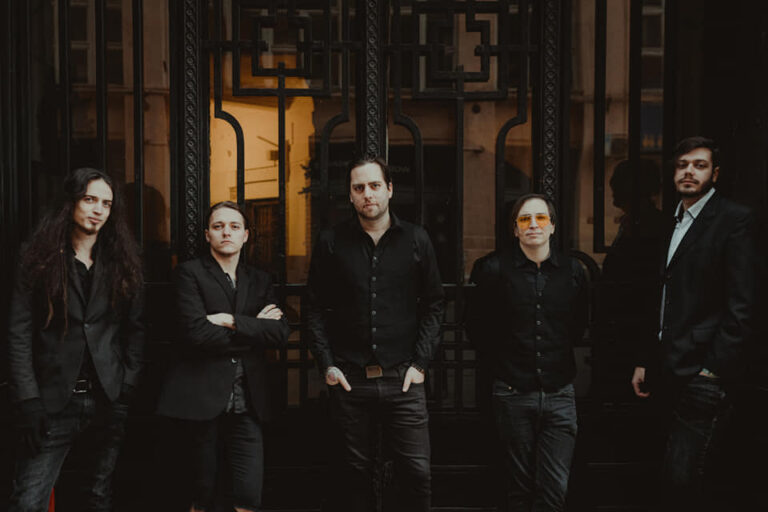 Heedless Elegance – Interview
