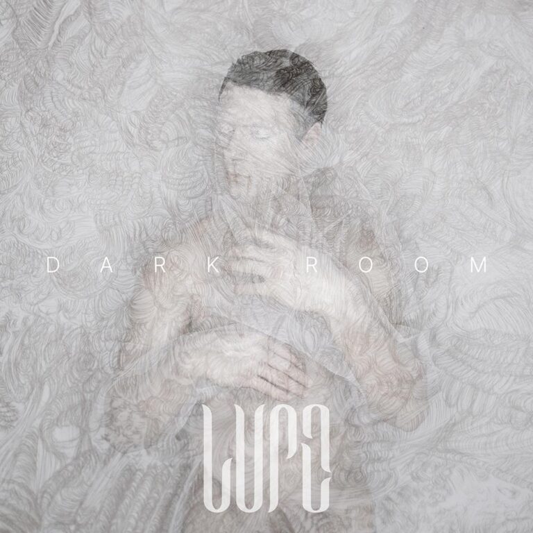 Lupe – Dark Room