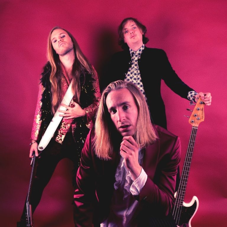 Velvet Insane With Harpo – Interview