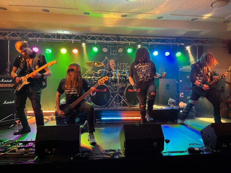 Tomb of Giants – Interview
