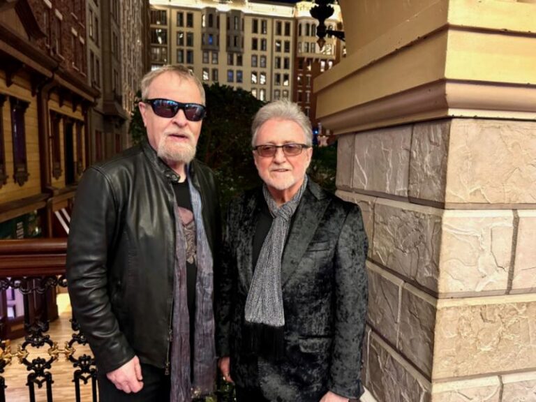 Blue Oyster Cult – Ghost Stories OUT NOW