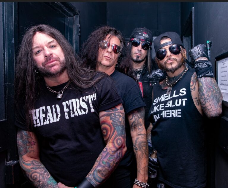 Kickin Valentina – Interview