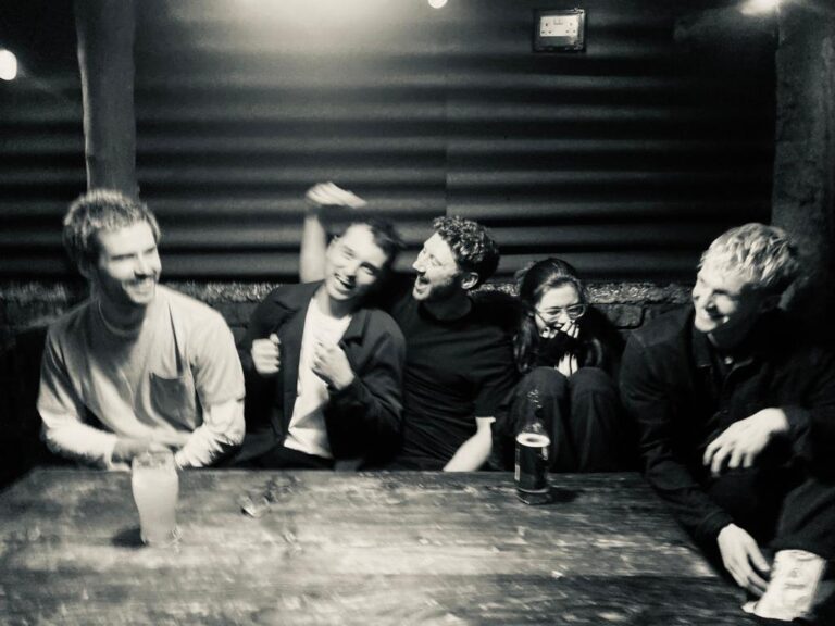 AKiMBO – Interview