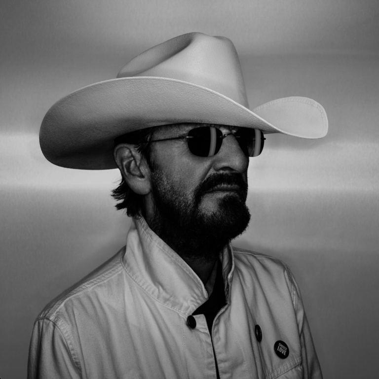 RINGO STARR ANNOUNCES NEW ALBUM LONG LONG ROAD