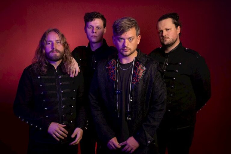 THE DEVIL WEARS NADA